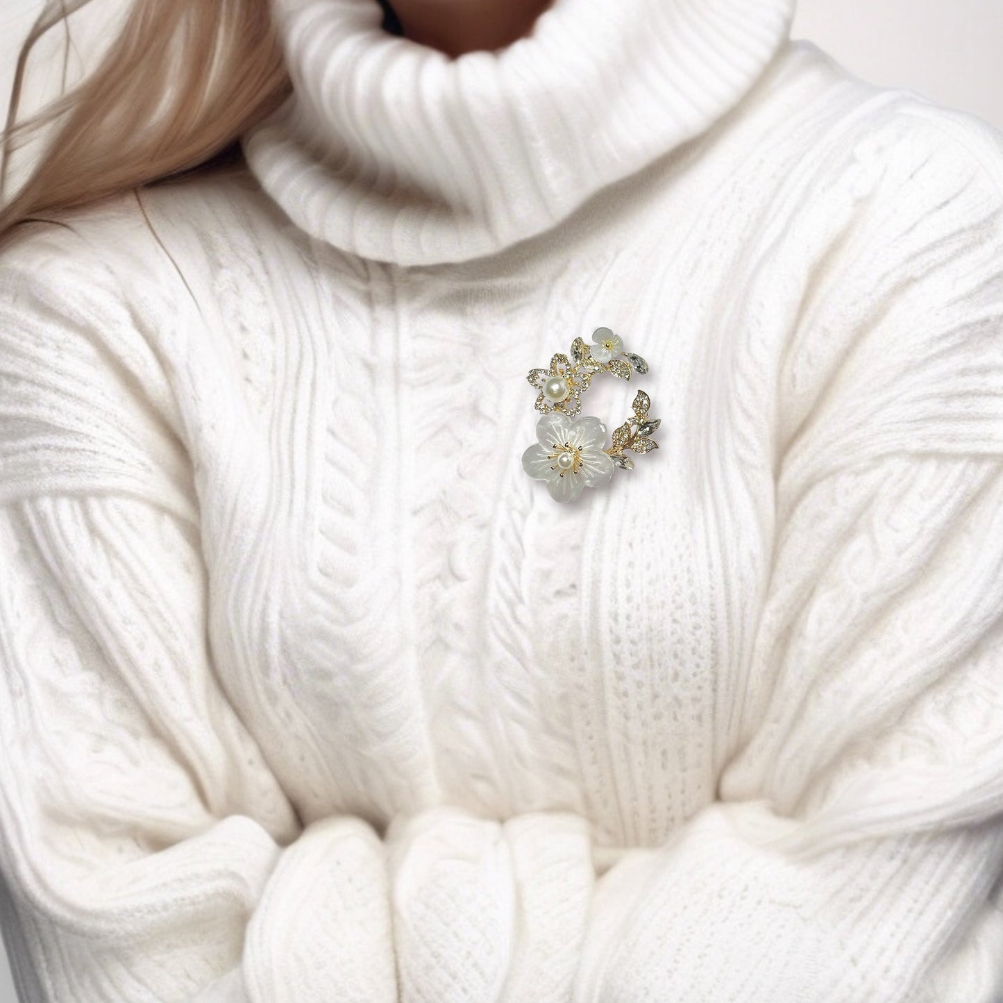 Broche fleurie Zeyli