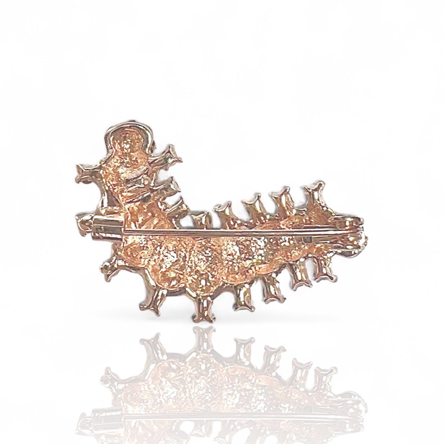 Broche chenille