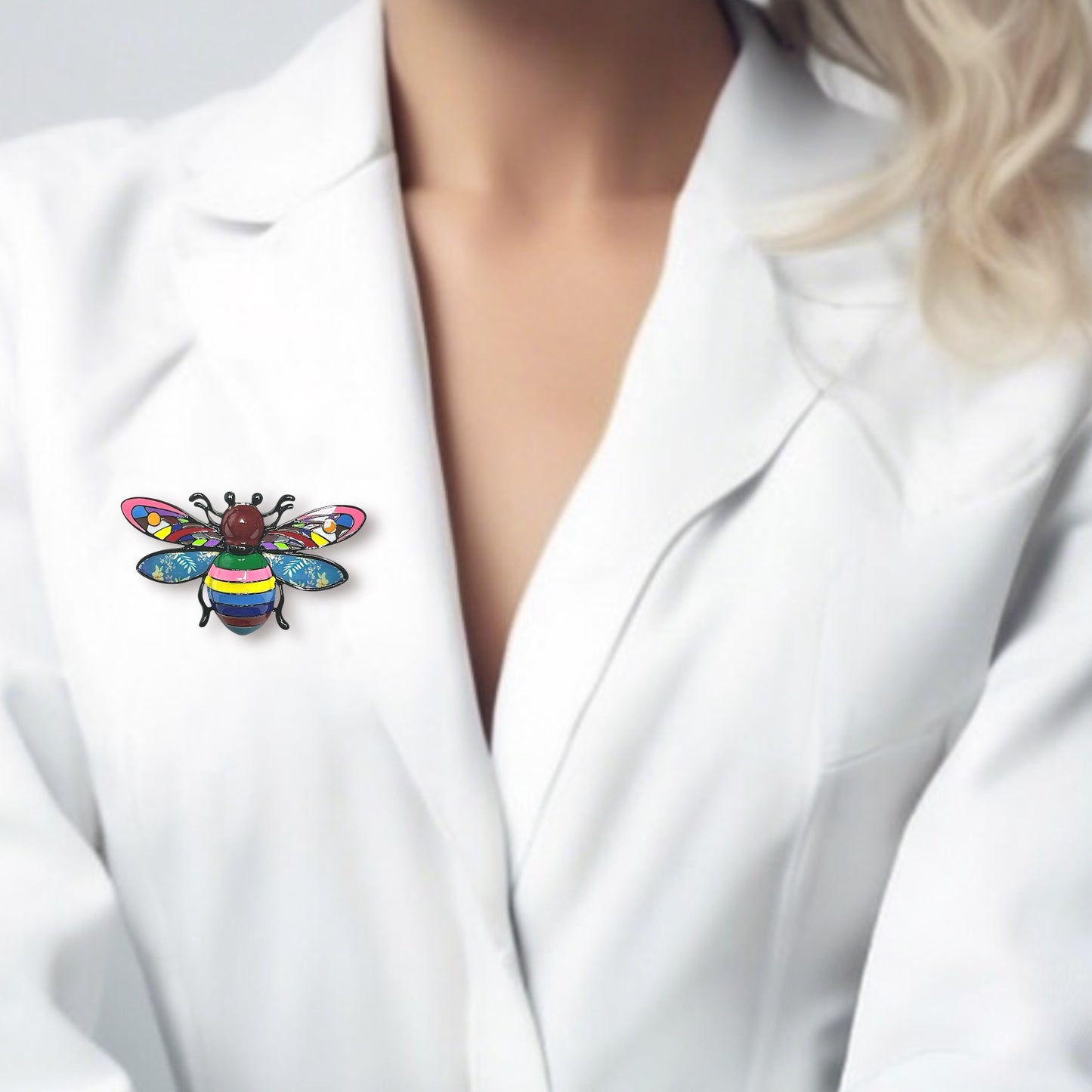 Broche abeille Luma
