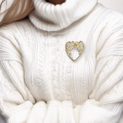 Broche coeur avec ange