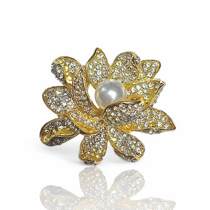 Broche fleur de lotus à strass
